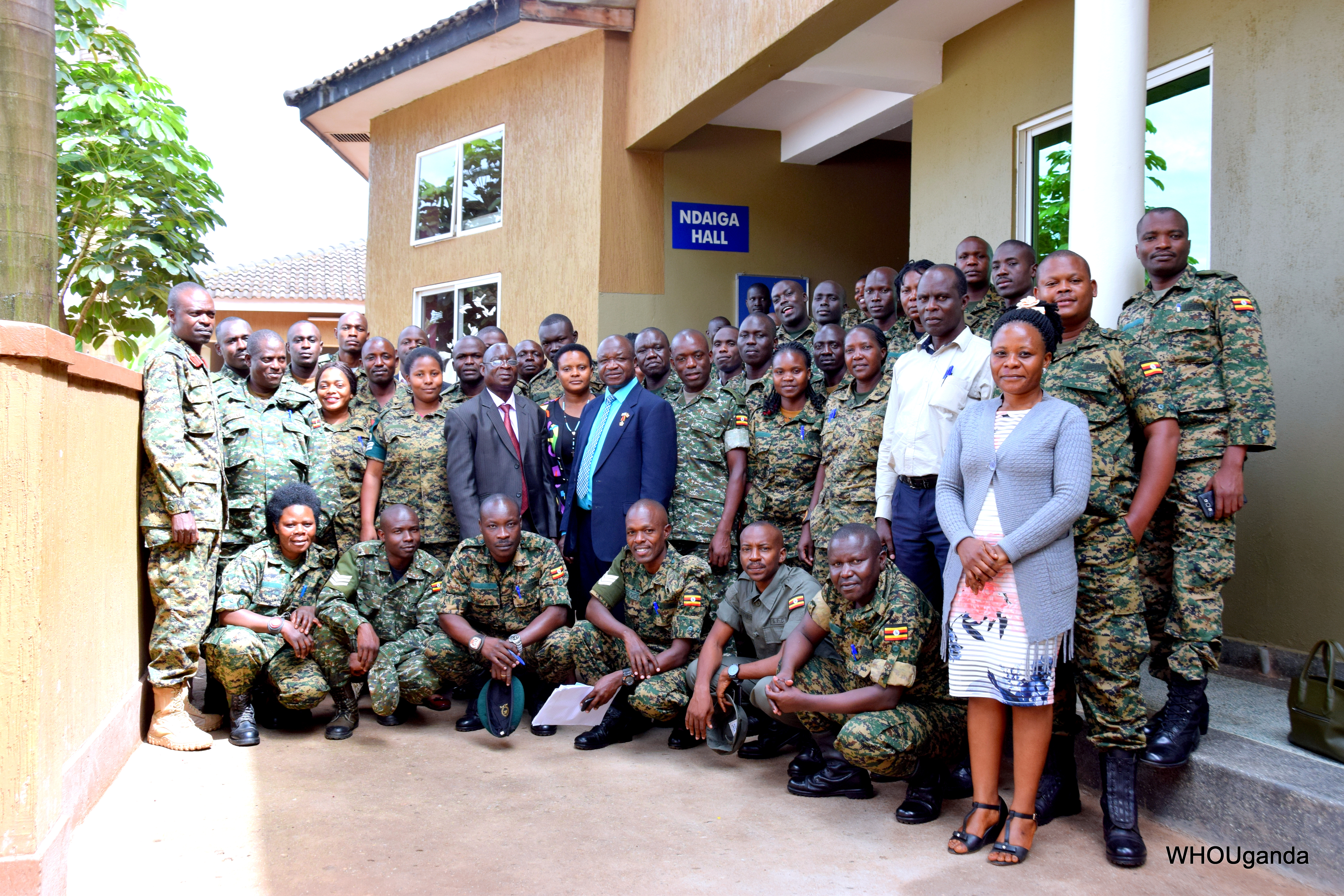 WHO and the Ministry of Health Train Members of the Armed Forces on Ebola Case Management
