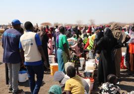 Providing healthcare services to returnees and refugees fleeing fighting in Sudan