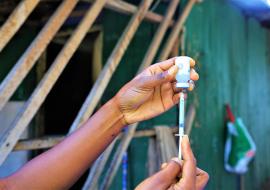 La vaccination pour en finir avec la rougeole au Gabon