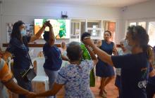 The WHO Mauritius spend some quality time with the residents of the Mère-Augustine Home for Women. 