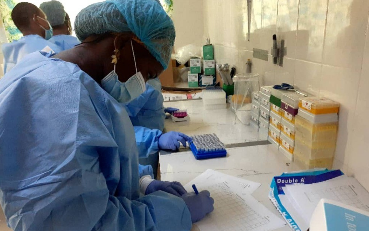 Benin boosts COVID-19 response with increased testing | WHO | Regional ...