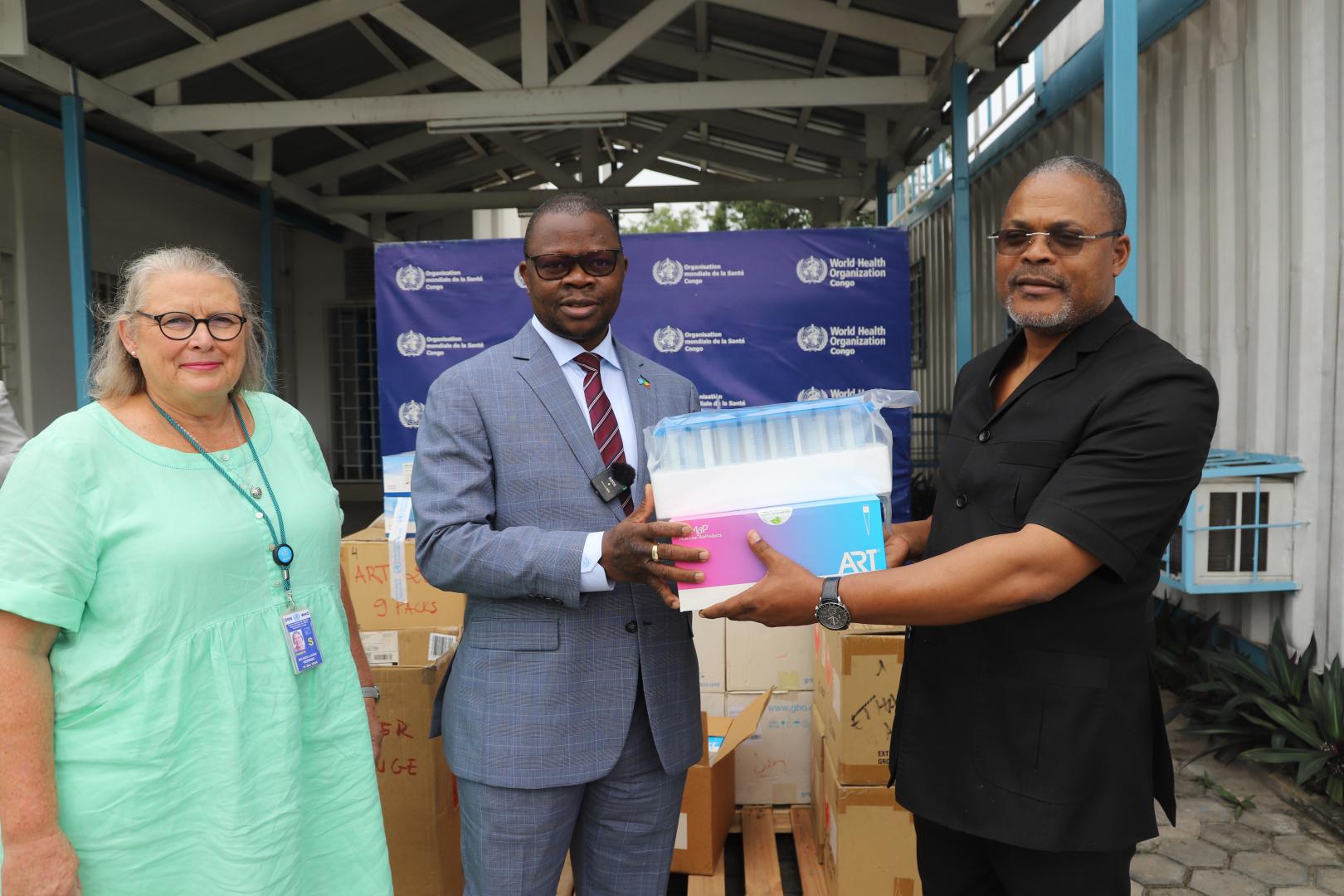 Don au laboratoire national des réactifs, d'équipements et d’outils standardisés pour la collecte, le transport et l’analyse des échantillons.