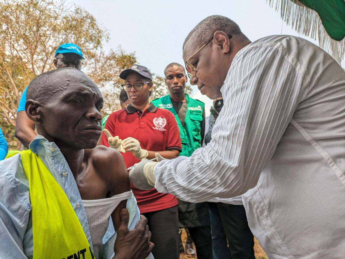 Lancement de la vaccination par le Ministre de la Santé