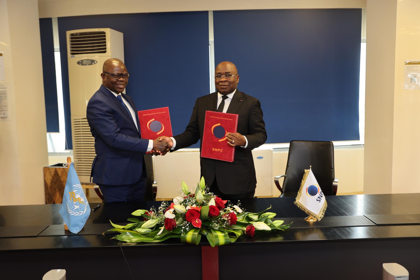 Le Représentant de l'OMS au Congo avec le Directeur général de la Fondation SNPC