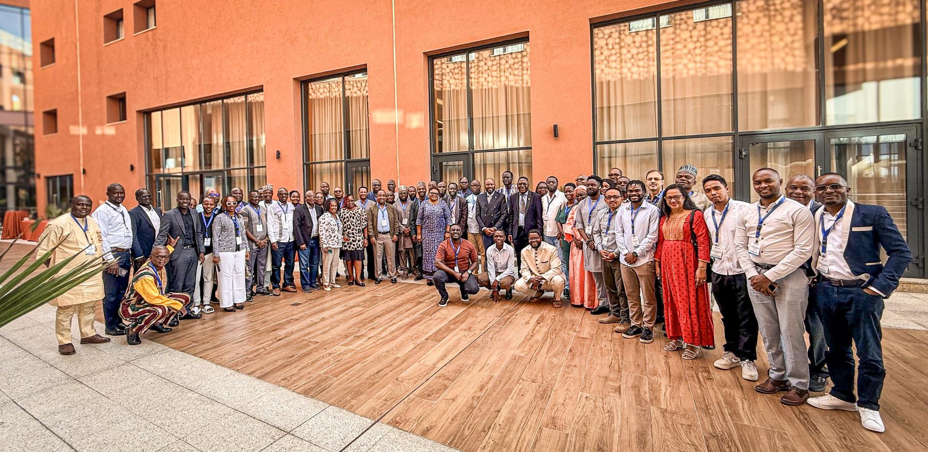 Une initiative régionale à Dakar renforce la qualité des données pour l’éradication de la poliomyélite en Afrique. 