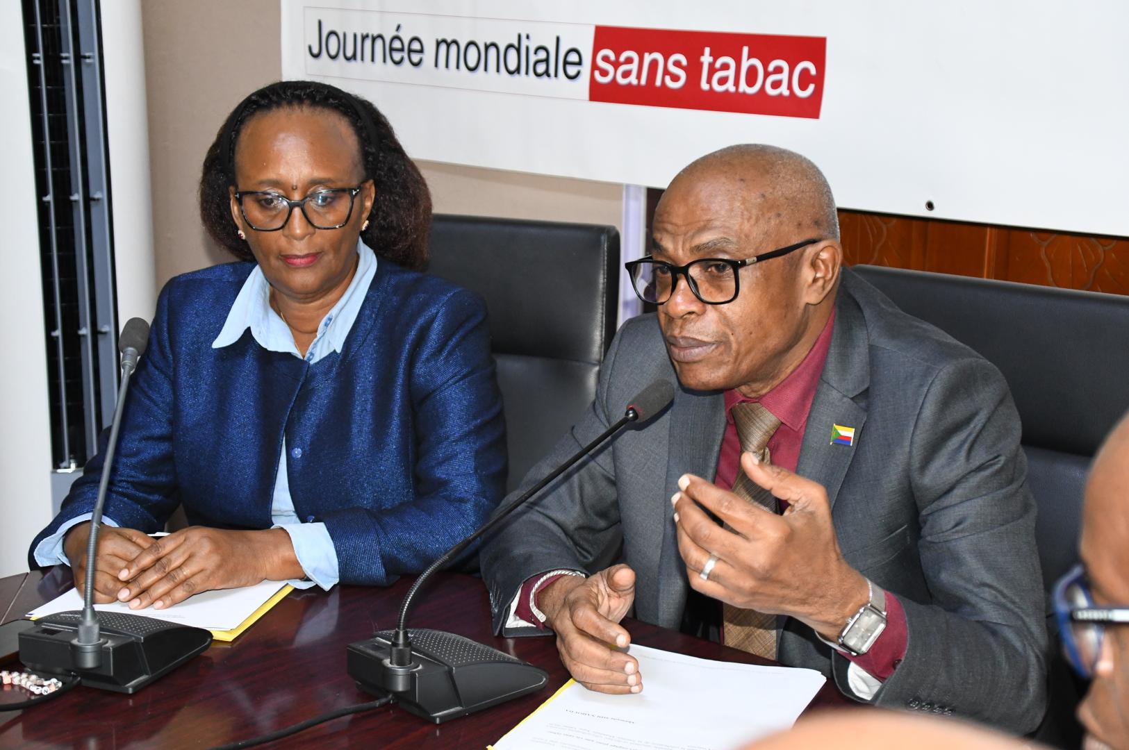 Le ministre de la Santé des Comores et la Représentante de l'OMS à la célébration de la Journée mondiale sans tabac du 9 juin 2026