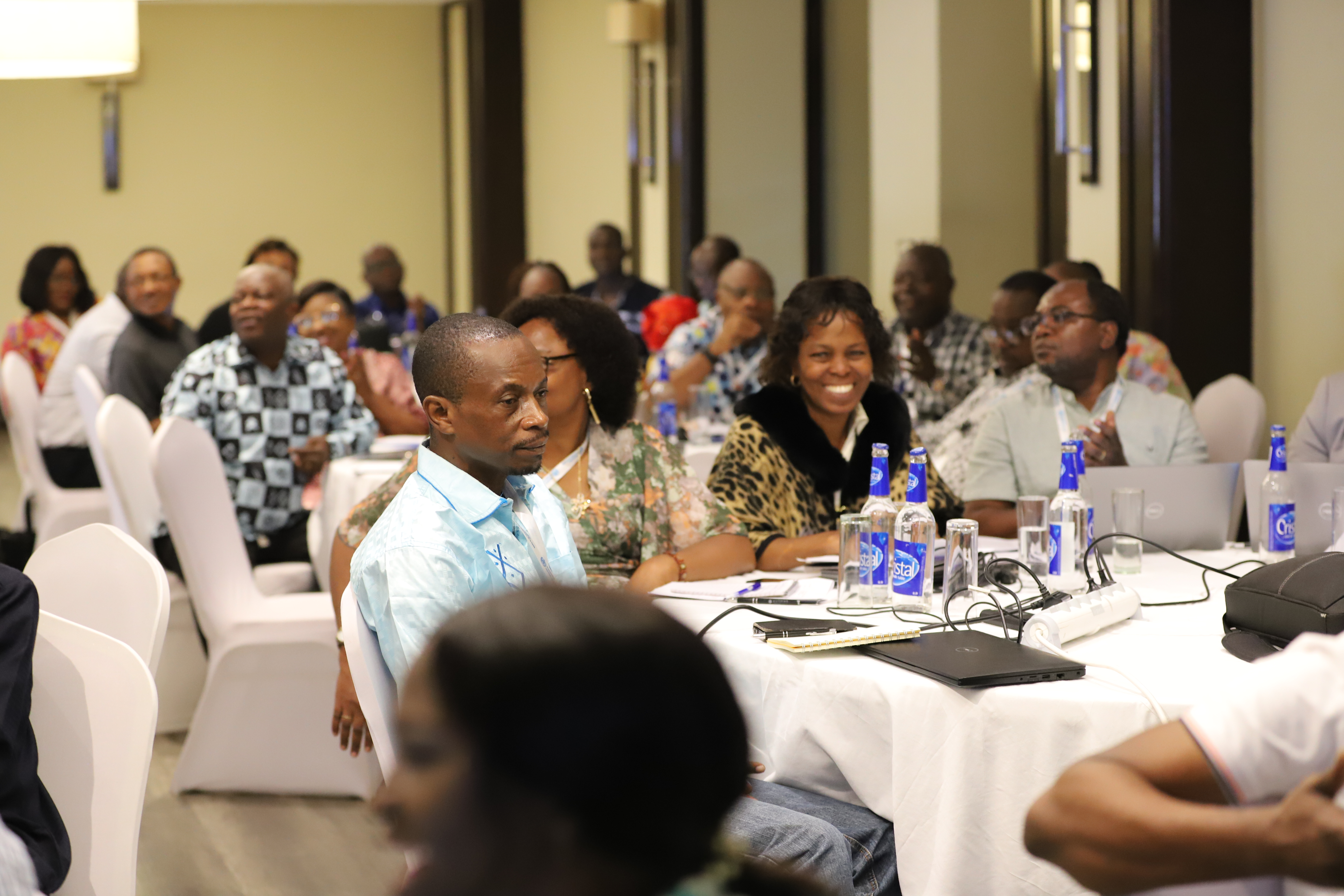 Au J-2, la réunion de la retraite annuelle de l'OMS a été délocalisée dans une autres salle, celle de Bukavu, du même hôtel. 