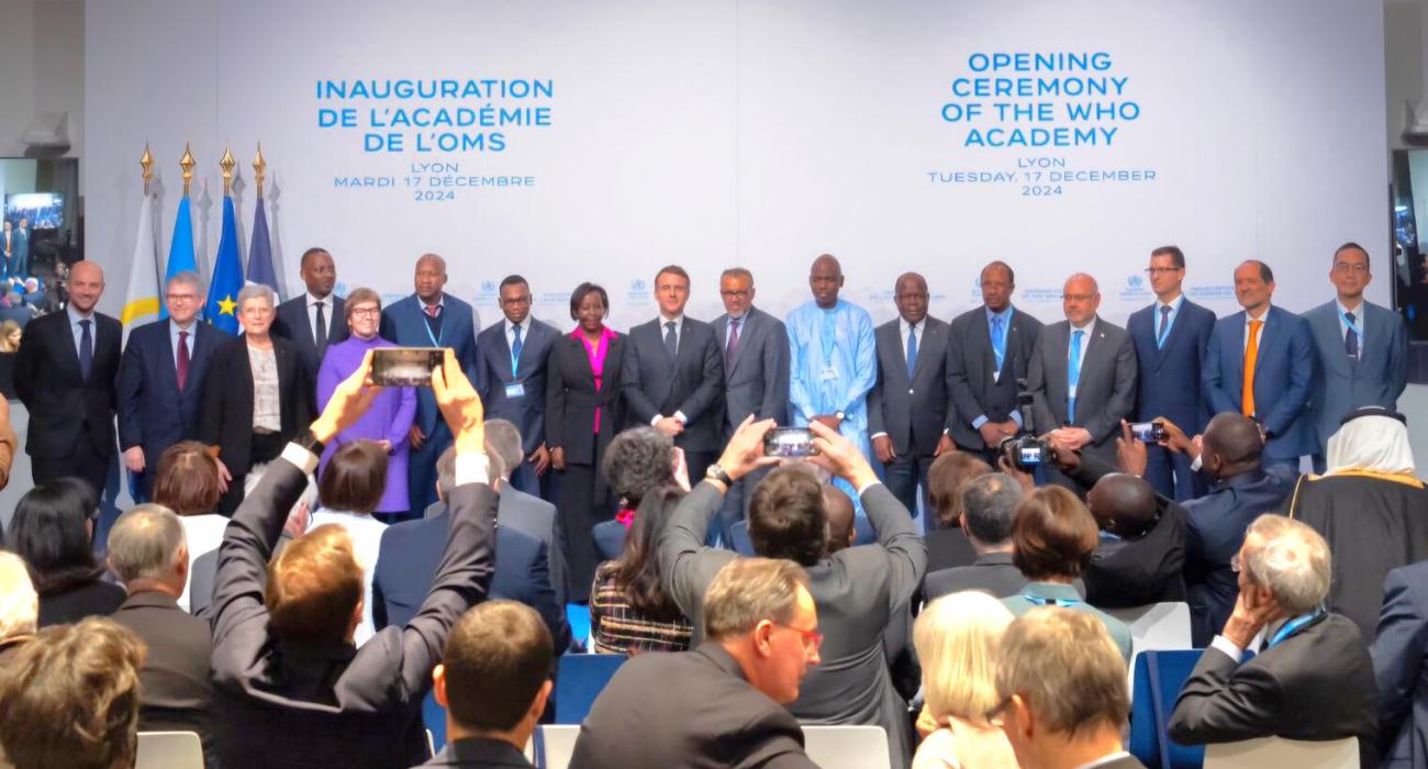 Inauguration de l’académie de l’OMS : Le Ministre Benjamin HOUNKPATIN présent, aux côtés du Président MACRON et du Directeur Général de l’OMS