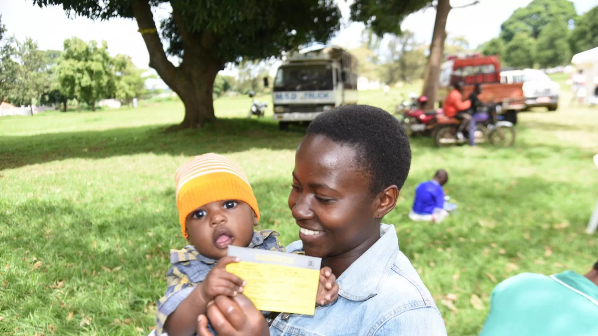 Vaccination baby against Yellow fever 