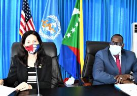 Mme amy J. Hyatt (Ambassadeur des USA auprès de l'Union des Comores) et Dr Diarra Abdoulaye (Représentant de l'OMS aux Comores