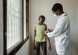 For fourteen-year-old João, the opening of the PEN-Plus clinic in Nhamatanda, Mozambique, was lifesaving. Living with rheumatic heart disease, over the course of three years his condition deteriorated after a spate of misdiagnoses. Determining he needed critical life-saving heart surgery, his doctor received support from PEN-Plus to fly him to the capital Maputo in order to get the procedure done. Still attending the clinic for follow-up appointments and treatments, João’s health has now greatly improved.