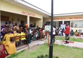 Séance de vaccination dans le centre de santé intégré Marien Ngouabi de Talangai