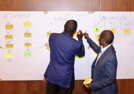 Photo de travail de groupe CREC et vaccination