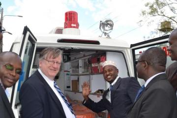 	Dr Muhammed Kombo, Lamu county, appreciates the detail in the ambulance donated by WHO