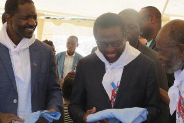 Os ministros da saúde de Angola e da Namibia e Governor do Cunene em Namacunde