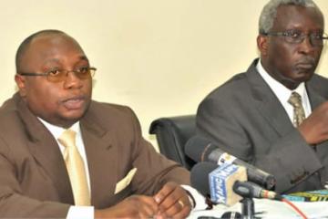 Le Ministre de la Santé Publique, le Dr Félix Kabange Numbi (à gauche) et le Représentant de l’OMS en RDC, le Dr Léodégal Bazira lors de la Déclaration de l’épidémie de la Fièvre hémorragique à virus Ebola