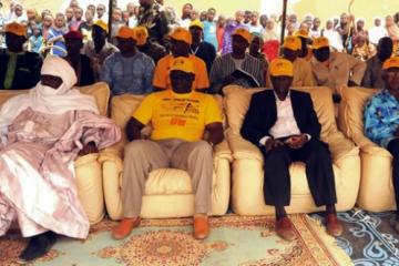 Une vue des officiels : de gauche à droite, le Ministre de la Santé Publique, le Représentant de l’OMS, le Représentant de l’UNICEF, le Représentant du ROTARY