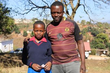 Father’s Commitment to Health: Mpendulo Lukhele Proudly Vaccinates Daughter In opposition to HPV thumbnail