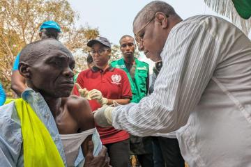 Lancement de la vaccination par le Ministre de la Santé