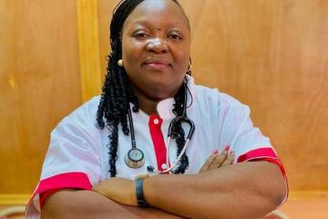 Une voix forte pour les drépanocytaires : l'engagement de Dre Gloria Damoaliga Berges au Burkina Faso
