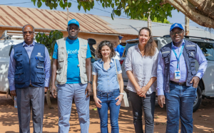 La directrice des programmes prioritaires de Gavi, Colette Selman, entourée des Représnants de l'OMS et de l'UNICEF