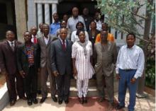 02 Participants avec les autorités sanitaires nationales et le Représentant de l’OMS au Bénin