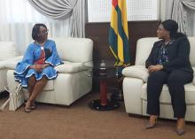 Dr Moeti avec la Présidente de l'Assemblée Nationale du Togo