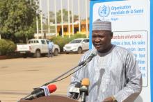 Mr le Ministre de la santé publique du Niger pendant le discours de lancement de la journée