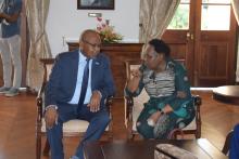 Dr L. Musango, WHO Representative in Mauritius discussing with Dr Teniin Gakuruh, WHO Representative in Seychelles