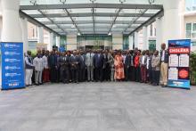Photo de groupe des participants à la formation avec le Ministre de la Santé et de la Population
