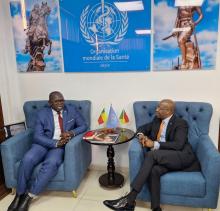 Dr Kouamé Jean Konan, Représentant de l'OMS, M. Gilles Fagninou, Directeur Régional de l'UNICEF pour l'Afrique de l'Ouest du Centre en discussion lors de l'audience